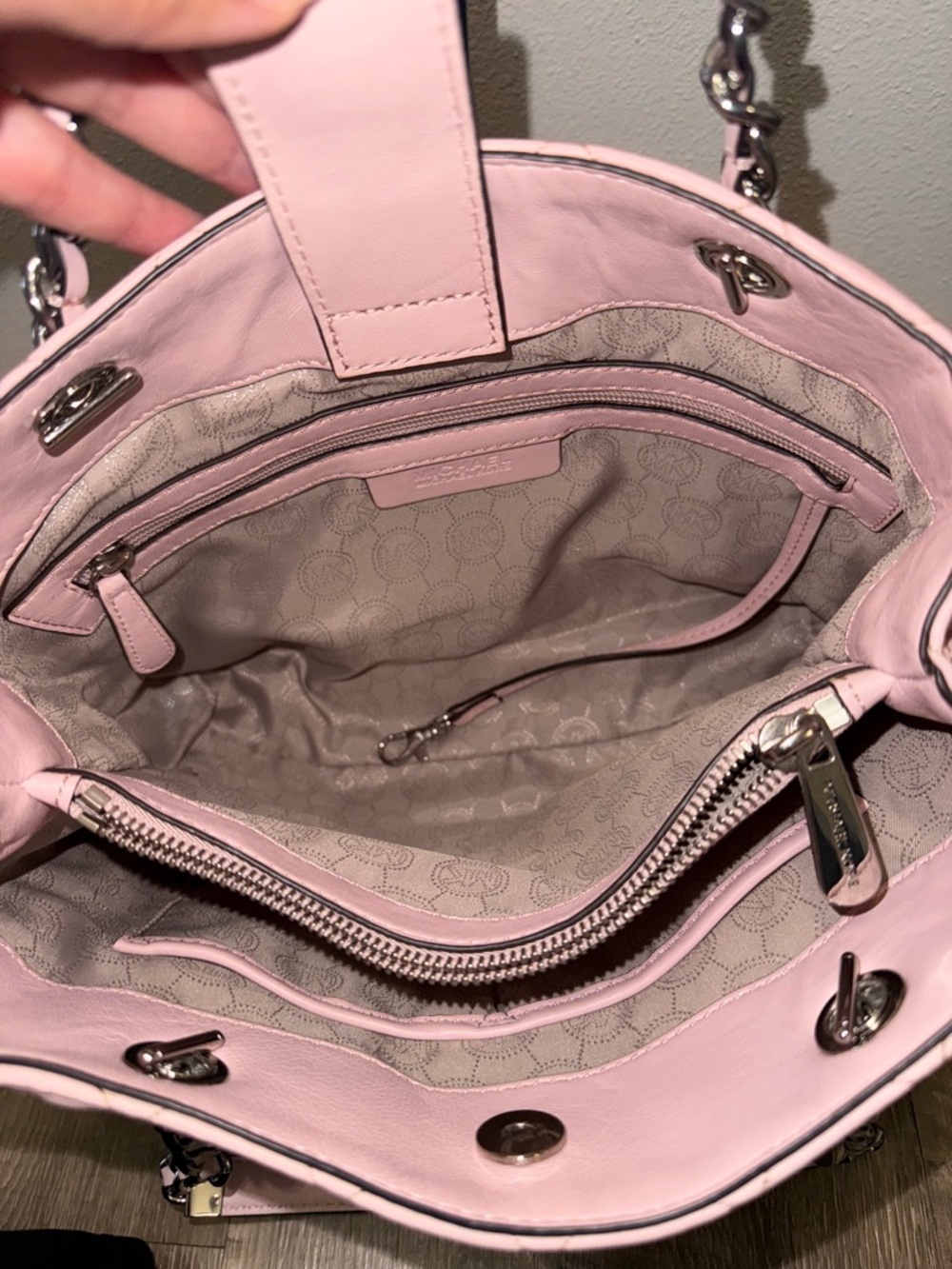 Michael Kors Quilted Pink Shoulder bag - Picture 7 of 9